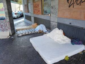 Como, stretta del Comune contro i clochard