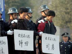 La nuova Cina che resta al medioevo morale. Tutti in gita allo stadio per vedere l'esecuzione