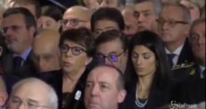 Il sonno della Raggi agli auguri di Mattarella 