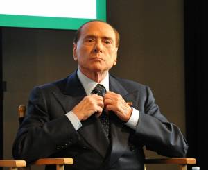 Il censore di Berlusconi adesso cambia idea dopo anni di insulti