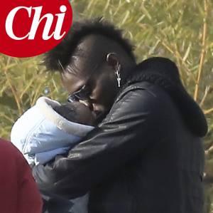 Balotelli pizzicato a Brescia con il suo secondogenito