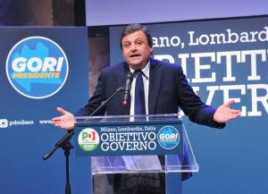 Calenda ruba la scena a Renzi e gli contende Palazzo Chigi