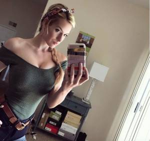 Paige Spiranac, golfista vittima di bullismo perché troppo sexy