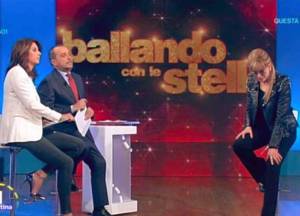 Unomattina, Milly Carlucci scopre in diretta della morte di Bibi Ballandi