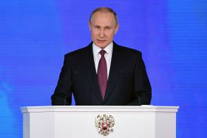 Putin muove le pedine in Europa: Lavrov e Gerasimov volano a Parigi 
