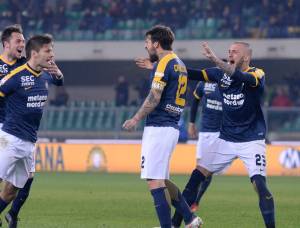 Caracciolo bomber a sorpresa, il derby è del Verona