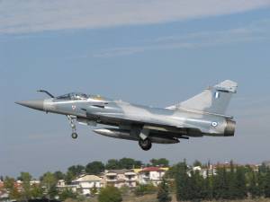 Cosa sono (e come funzionano) i Mirage 2000 che Macron vuole dare all'Ucraina