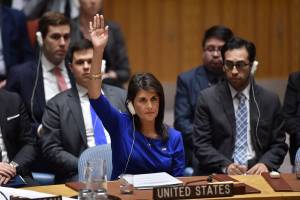 "Così Trump sostituirà Pence con Nikki Haley"