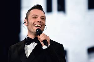 Tiziano Ferro a favore dell'adozione di cani e gatti