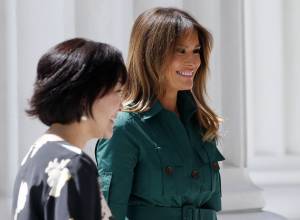 "Melania Trump uscirà dall'ospedale tra 2 o 3 giorni"