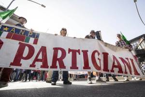 Un libro sulle "atrocità partigiane". Ma l'Anpi e i dem lo boicottano 