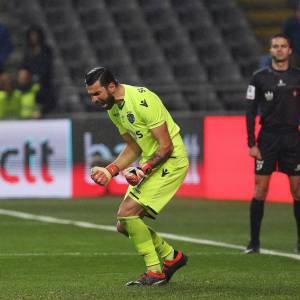 La moglie di Rui Patricio: "Sesso vietato ai calciatori? Allora fate da soli"