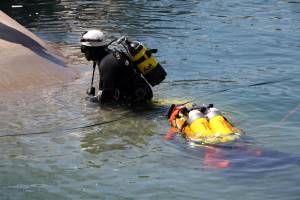 Maltempo nel mantovano. 5 persone nel fiume con l'auto, un disperso