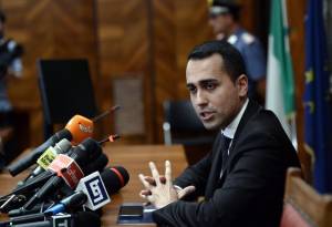 Di Maio: "Mezzora di internet gratis a tutti"