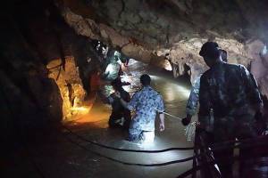 Maschere speciali per i bimbi nella grotta