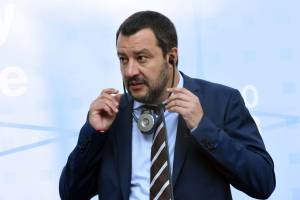 Salvini come Moratti: "Cristiano Ronaldo alla Juventus? Da milanista, rosico"