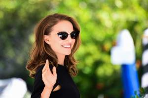 Natalie Portman, fascino chic a Venezia