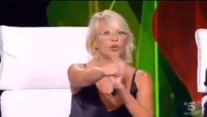 Tu si que vales, Maria De Filippi è una furia: "Manda a fan... me"