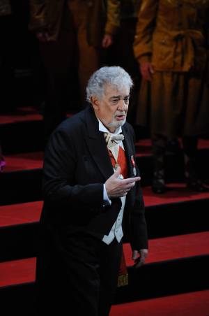 Placido Domingo: "Sono uscito dall'ospedale, mi sto riprendendo"