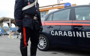 Milano, clandestino ubriaco armato di coltello semina panico