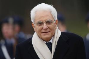 Mattarella contro ordinanza comune: no multe per chi chiede elemosina