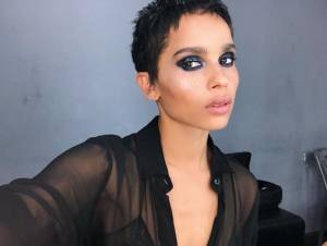 Zoe Kravitz nuda come la mamma