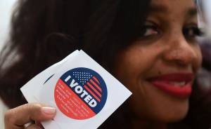 Florida, evacuato il tendone del candidato Dem: troppa pioggia