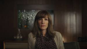 Homecoming, la serie tv con Julia Roberts è un thriller dalle tinte noir