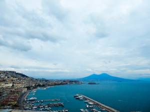 Vesuvio, lo scenario potrebbe essere "apocalittico" in caso di eruzione  