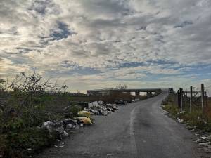 Nella Terra dei fuochi, tra le discariche a cielo aperto mai sparite