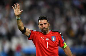 Buffon a ruota libera: "Da giovane ero un ultrà ed ho fatto tante caz..."