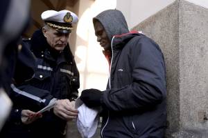 Migrante in Italia per motivi umanitari: arrestato 4 volte in soli 5 mesi