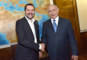 Gerusalemme, Salvini abbraccia Netanyahu Il sogno segreto è spostarci l'ambasciata