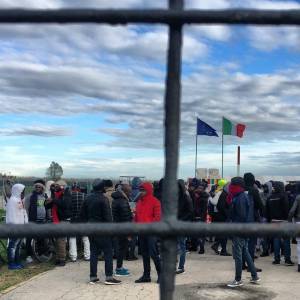 Chiude il centro accoglienza di Conetta, esulta pure la Polizia 