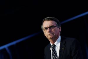 Bolsonaro: "Francia nel caos per i troppi immigrati". Ira di Parigi