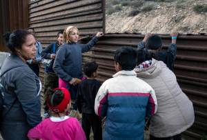 Messico, 1300 immigrati fuggono da centro di detenzione