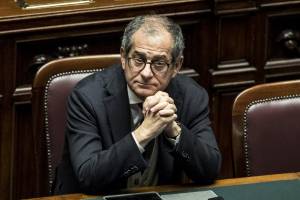 Tria: "Non mi dimetto, sono il vincitore morale"