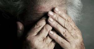 Bologna, 88enne picchiata dal suo aiutante rumeno finisce in ospedale