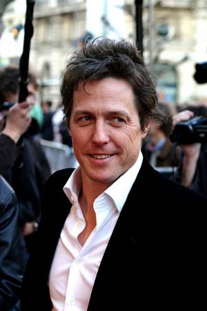 Hugh Grant si rivolge ai ladri su Twitter: "Restituitemi almeno il mio copione"