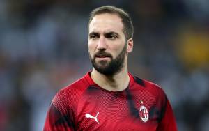 Supercoppa Juventus-Milan: Higuain in panchina. Ed è subito polemica