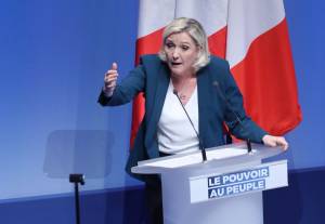 "Oggi niente gilet gialli: siamo qui per il comizio di Marine Le Pen"