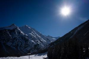 Valle d'Aosta, le immagini mozzafiato dell'inverno in montagna