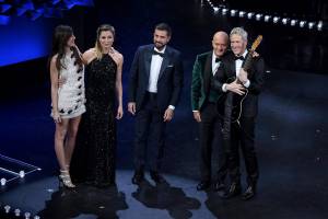 Sanremo, il look dei presentatori dalla terza serata 