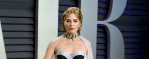 Selma Blair in pubblico dopo la diagnosi di sclerosi multipla