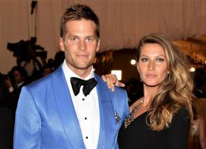 Gisele Bundchen e Tom Brady festeggiano (con uno scandalo) dieci anni di matrimonio