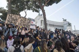 In corteo all'oscuro di tutto: "Clima colpa dello spread"