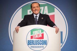 Il Cav festeggia Forza Italia: "Cambiamo Italia, Ue, mondo"