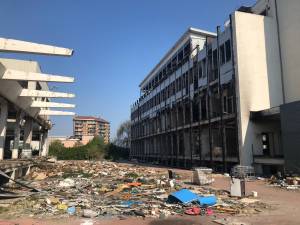 Milano, ecco la baraccopoli rom vicino all'ospedale Sacco