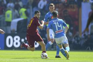 Serie A, il Napoli cala il poker in casa della Roma. Vittorie per Atalanta e Spal