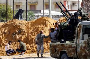Libia, la Francia sta con Haftar. ​Ira di Salvini: "Atto gravissimo"